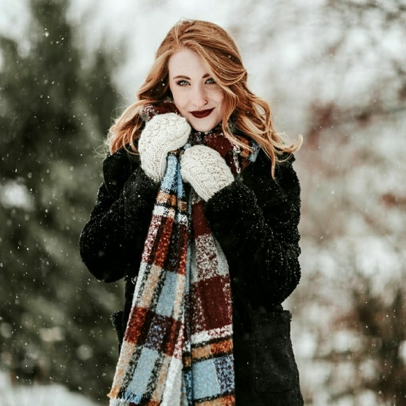 Welcome To My Closet! ❤️ - Picture 1 of 1